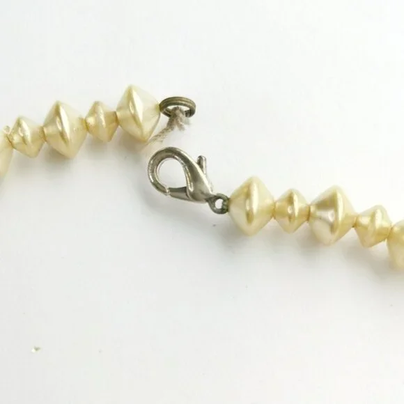 Vintage Czech 1950s faux pearl necklace - Picture 3 of 4